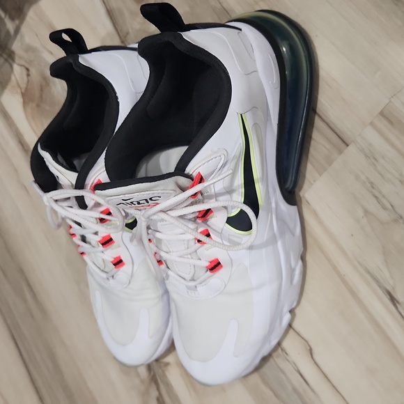 Women's Nike Sneakers - Picture 7 of 7